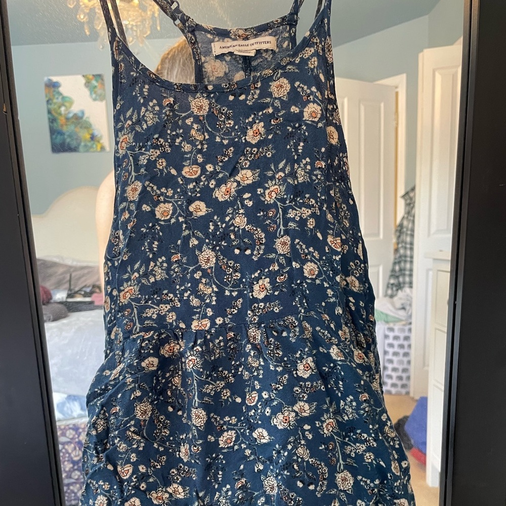 Flowy and floral racer back tank top, loose fit, size S